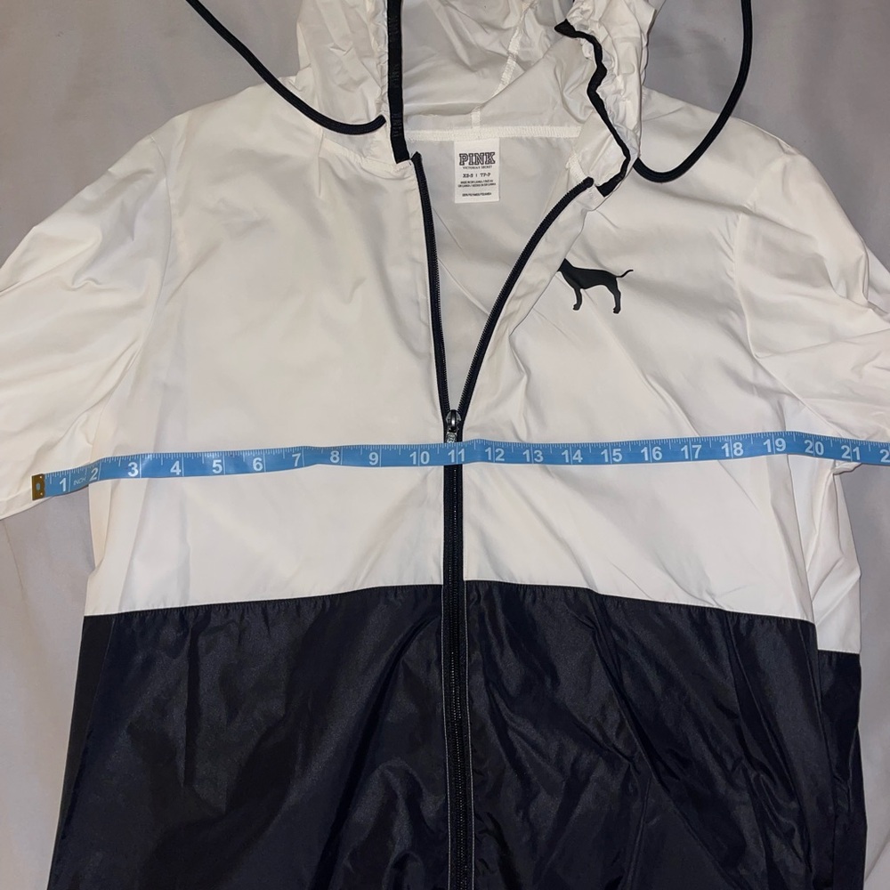 PINK Windbreaker - Picture 7 of 9